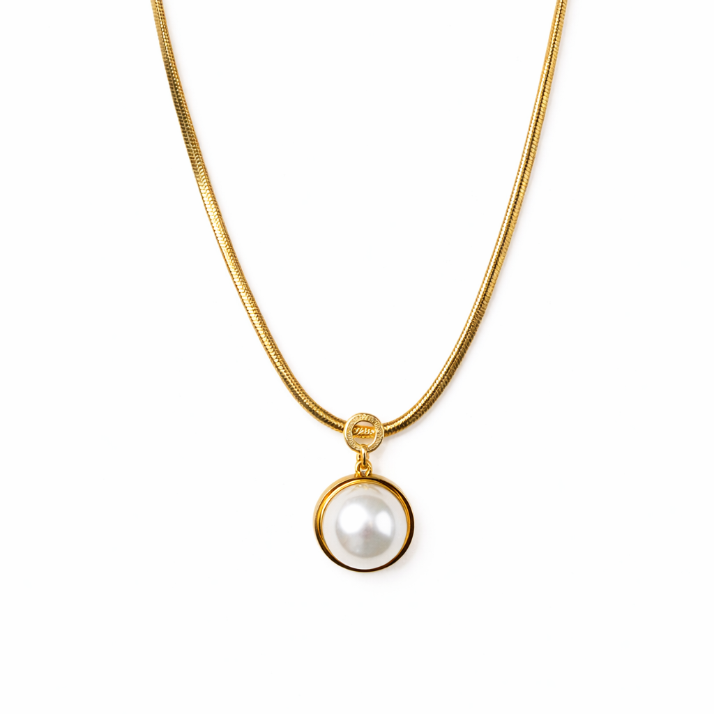 Everly Pearl Necklace
