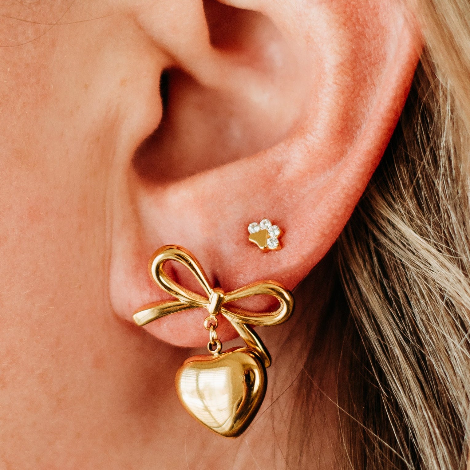 Paw Print Flat Back Earring