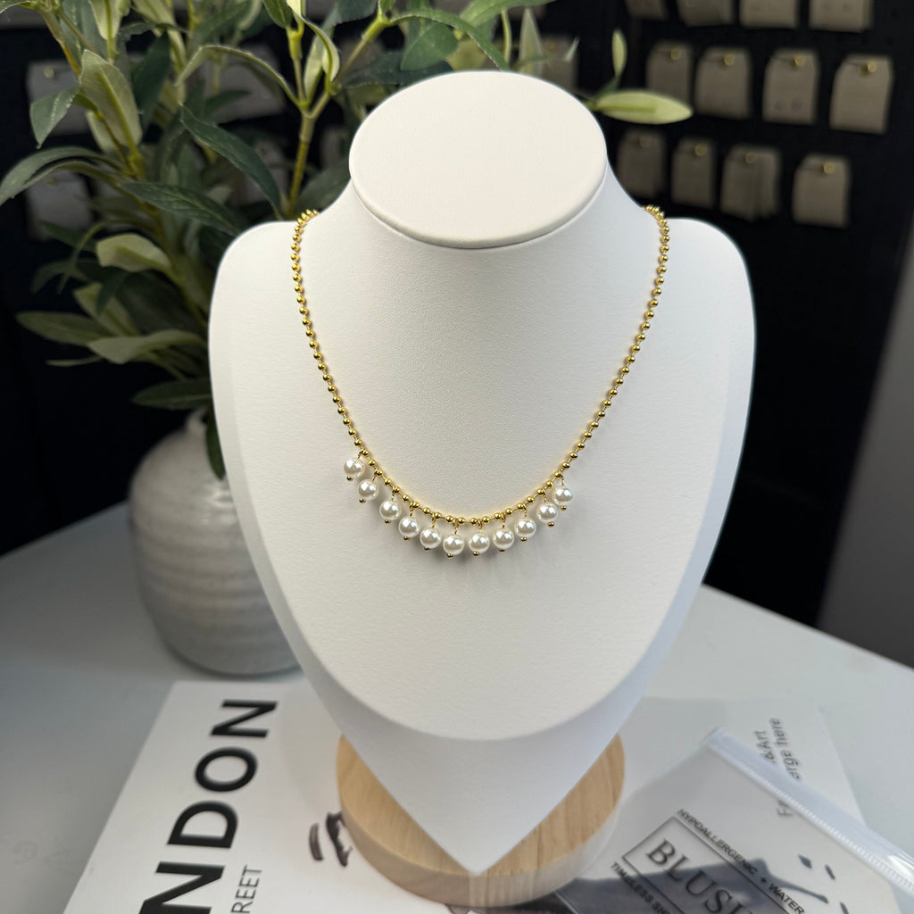 Luna Pearl Necklace