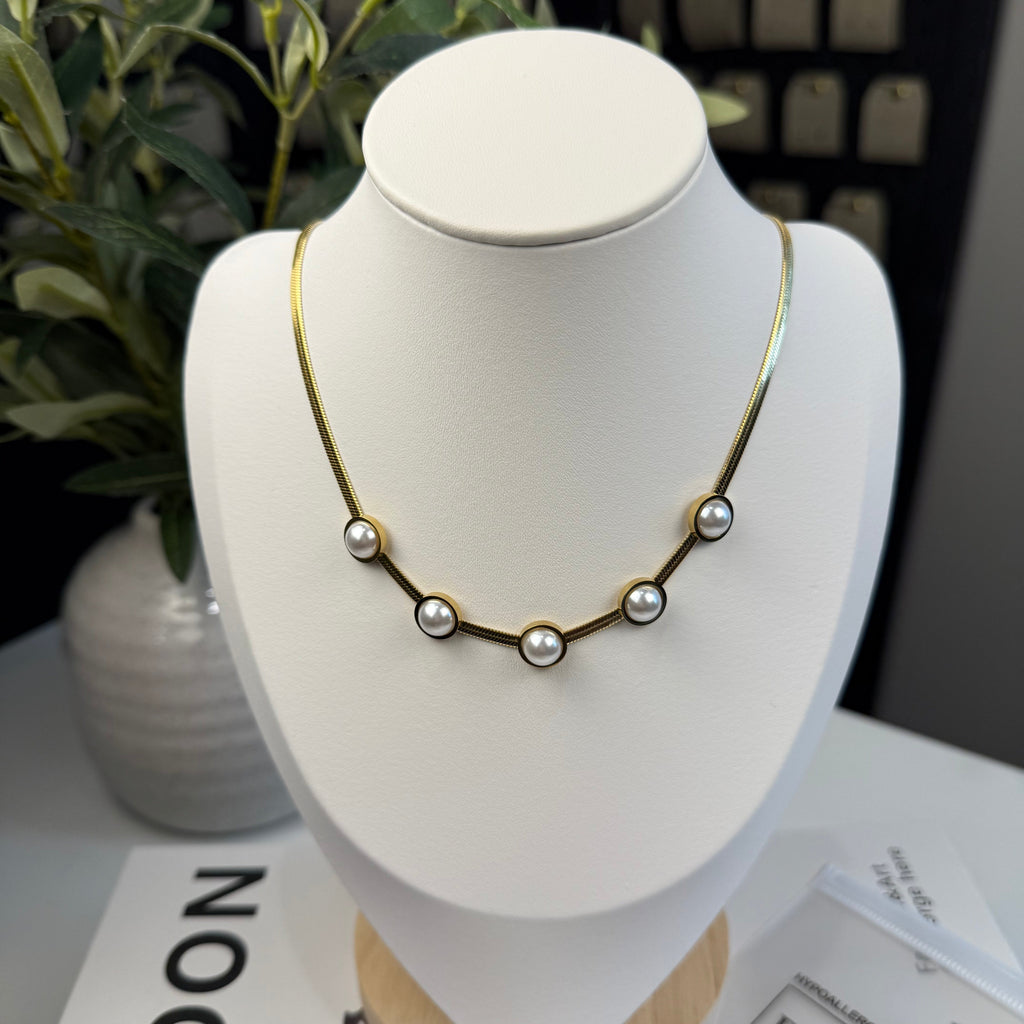 Golden Pearls Necklace