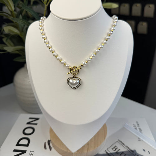 Amour Pearl Necklace